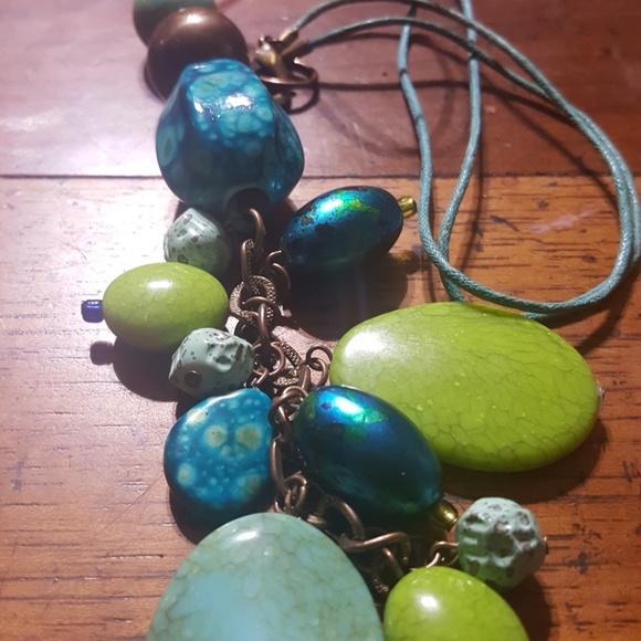 Ladies necklace - Picture 1 of 1